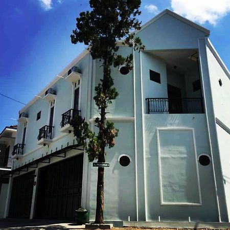 Zg Homestay Solo Sumber  Екстер'єр фото