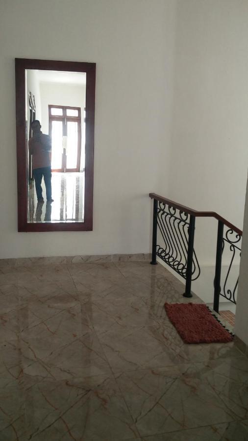 Zg Homestay Solo Sumber  Екстер'єр фото